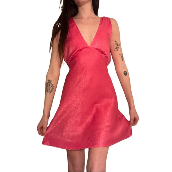 Hot pink Pepper Mayo flowy dress - Picture 2 of 3